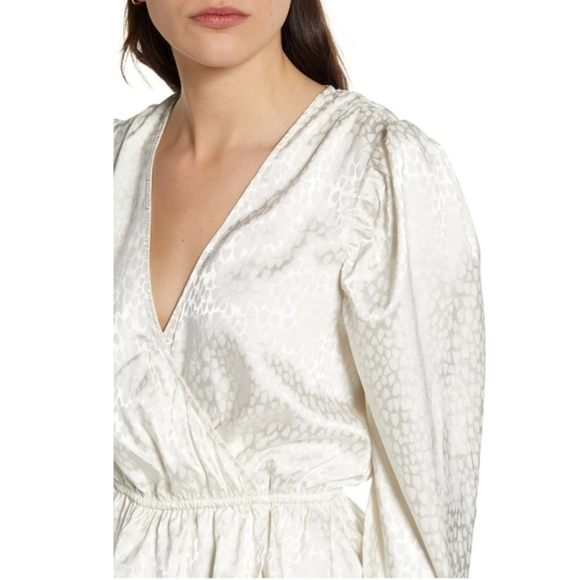 Chelsea 28 Jacquard Peplum Blouse - Picture 4 of 14